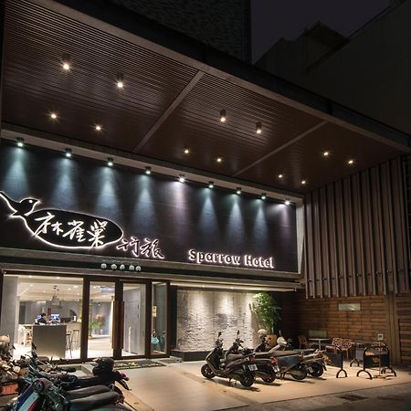 Sparrow Hotel Тайджун Екстериор снимка