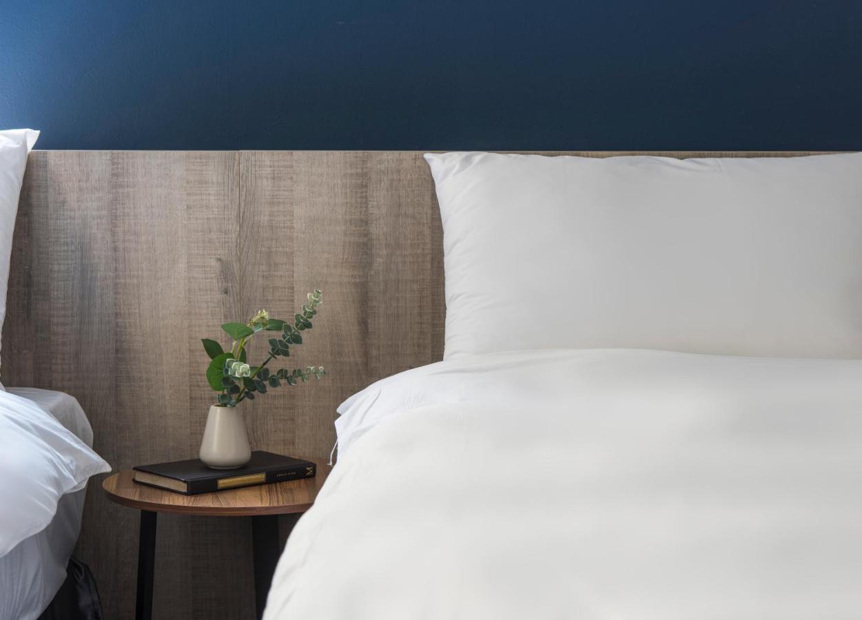 Sparrow Hotel Тайджун Екстериор снимка