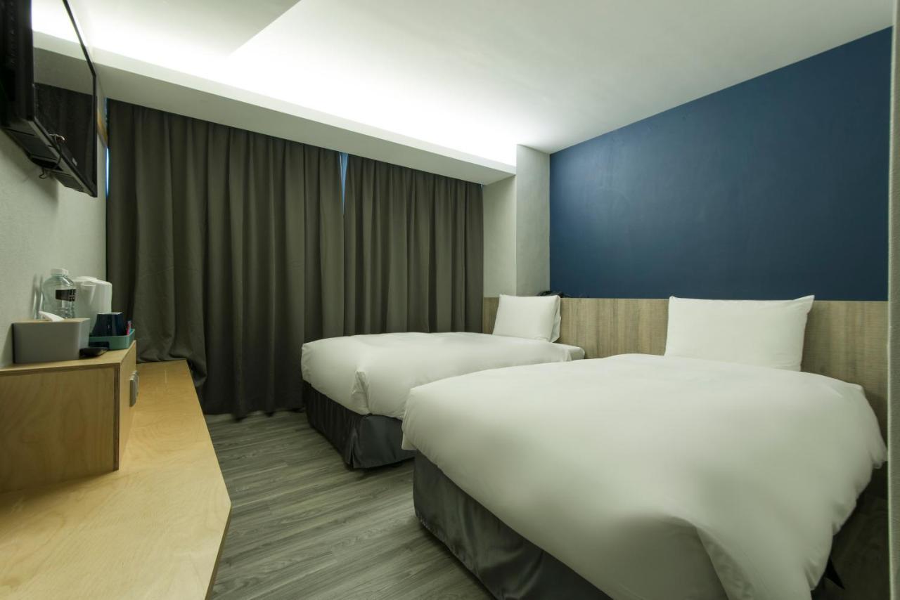 Sparrow Hotel Тайджун Екстериор снимка