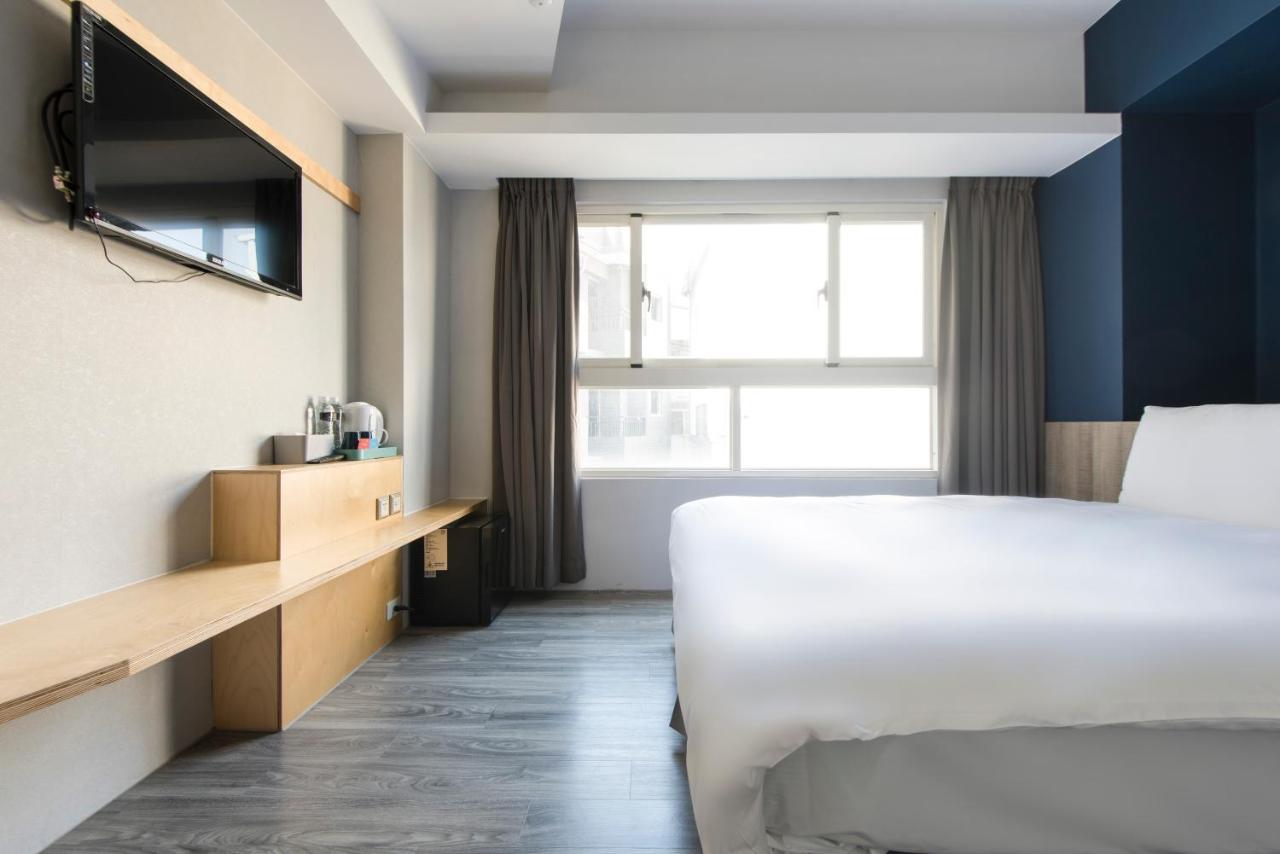 Sparrow Hotel Тайджун Екстериор снимка